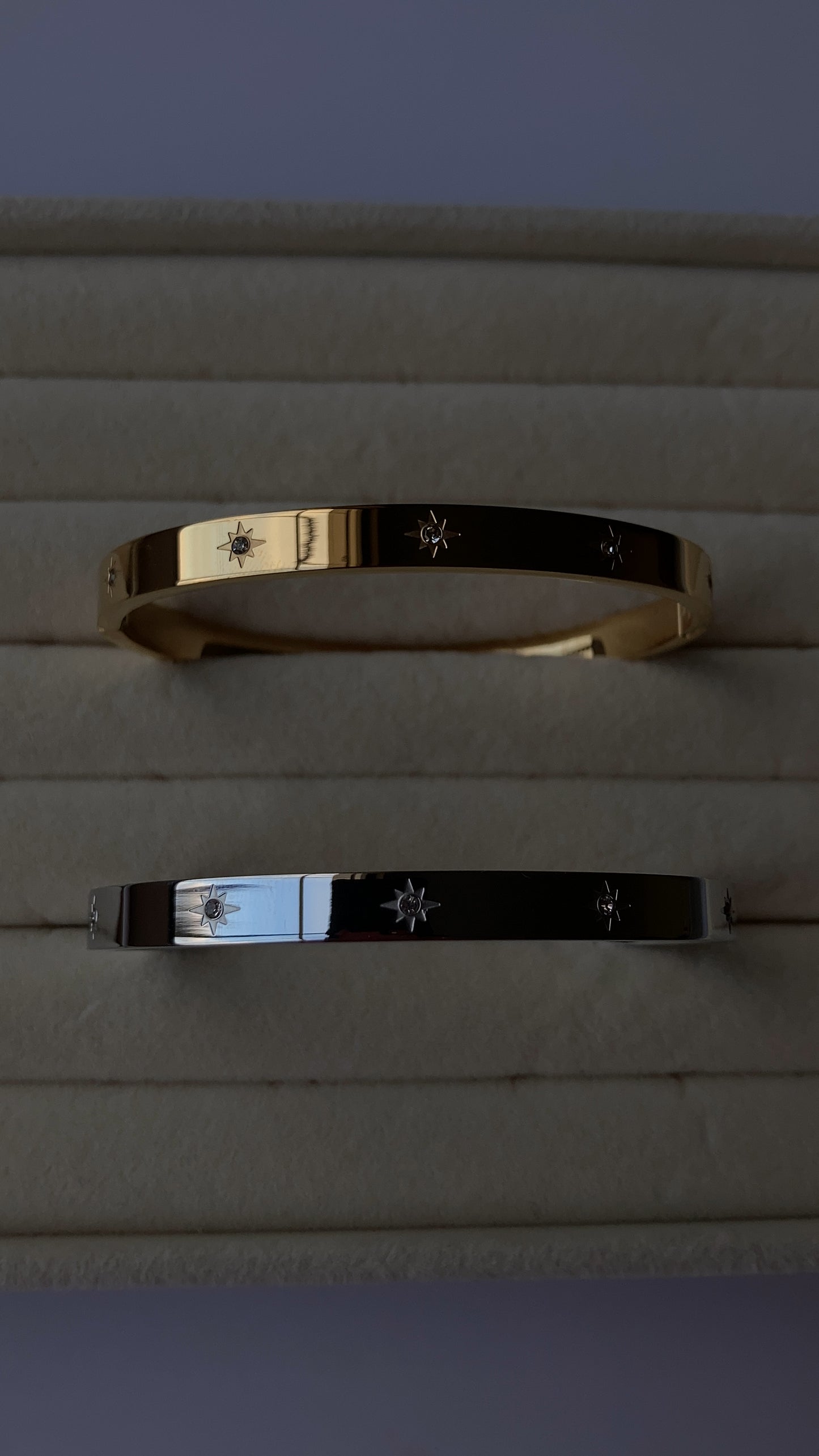 Pulsera Rigida Estrellas