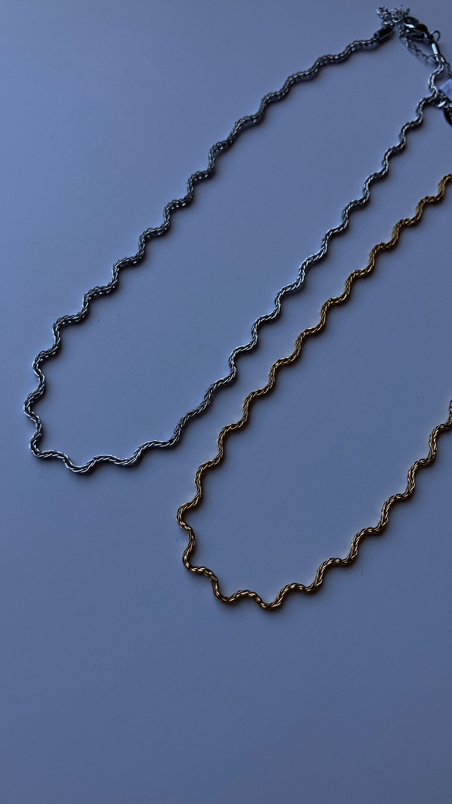 Choker curly