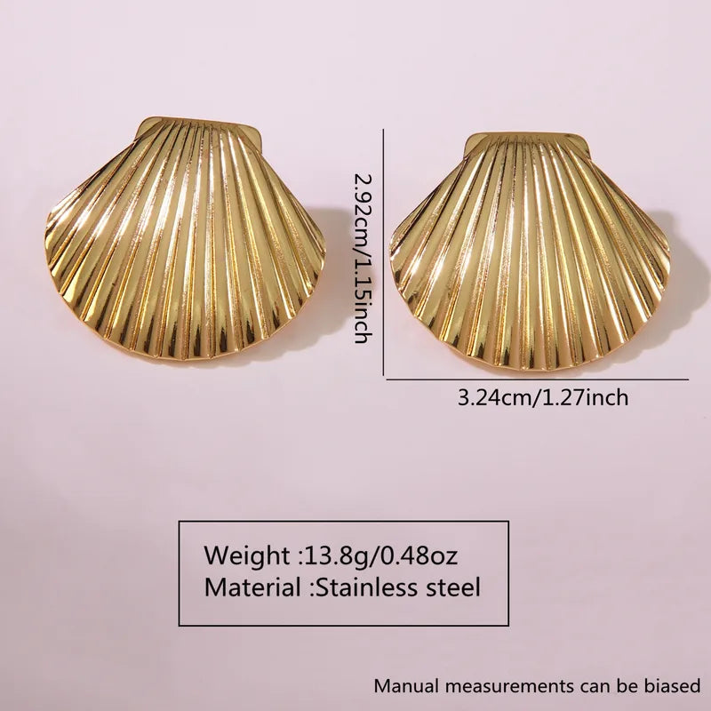 Aretes concha chunky dorados