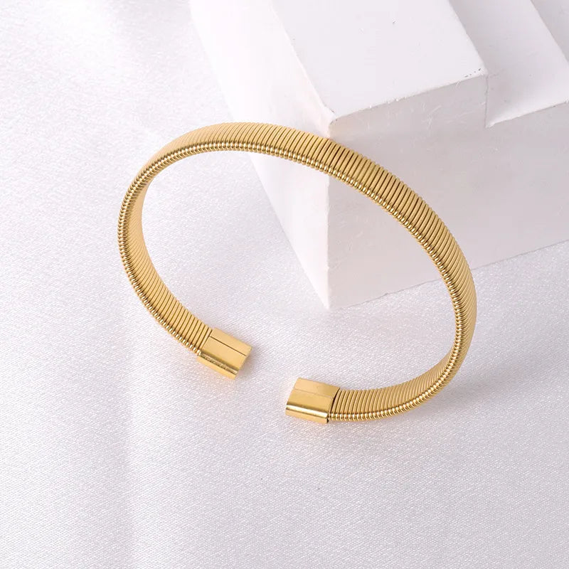 Bangle ajustable dorada