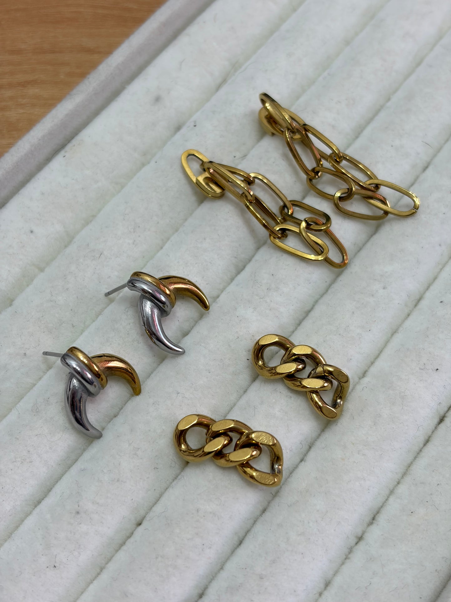 Aretes