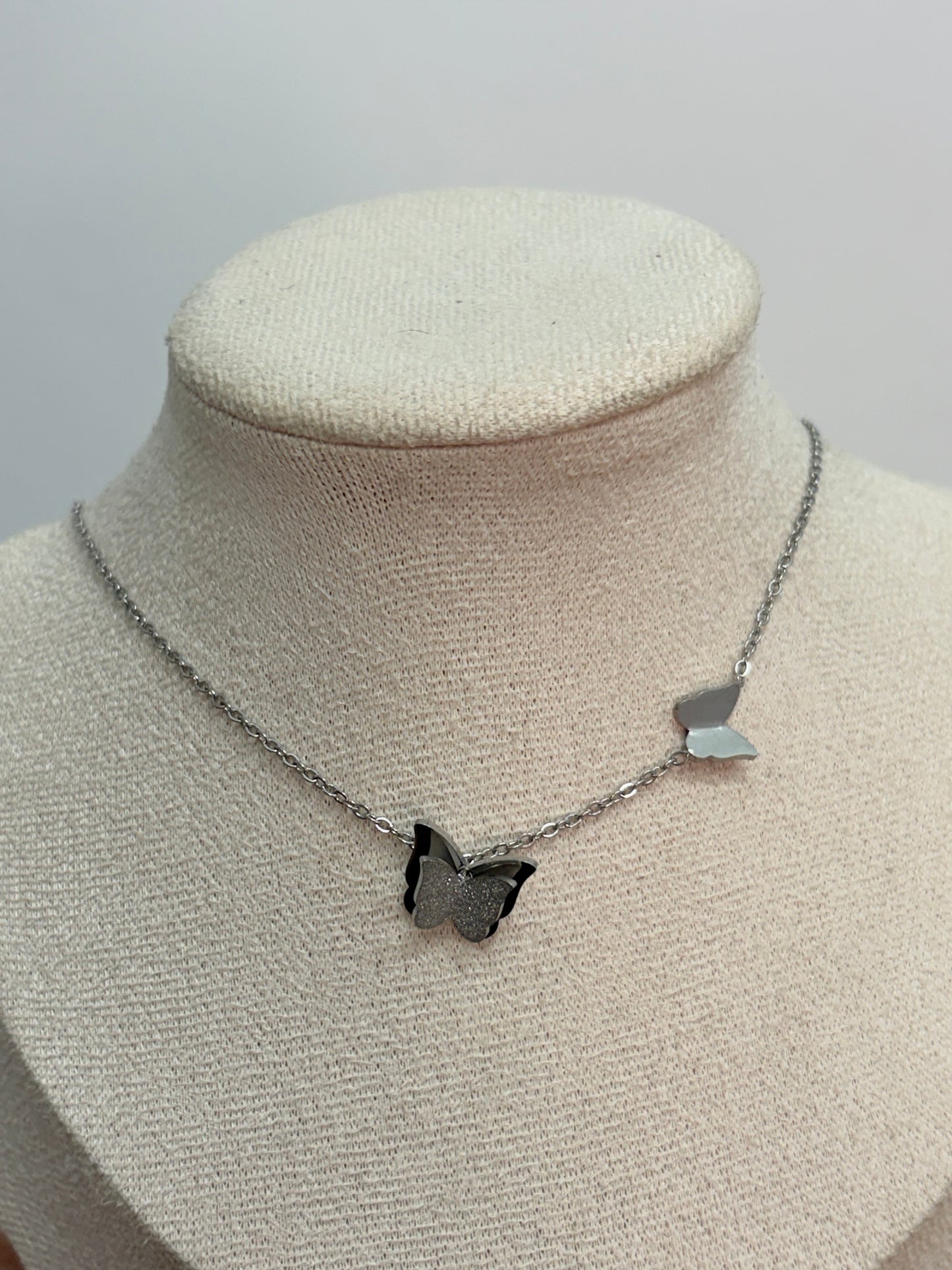 Collar mariposas