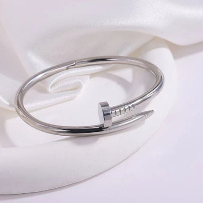 Pulseras clavo