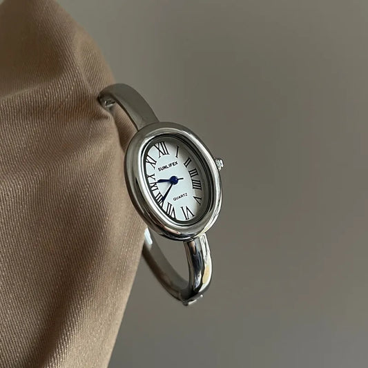 Reloj bangle plateado