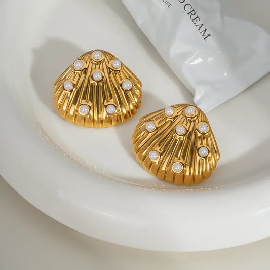 Aretes concha de mar con perlas