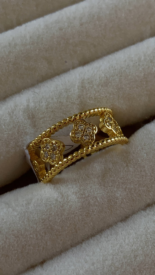 Anillo chunky trebol