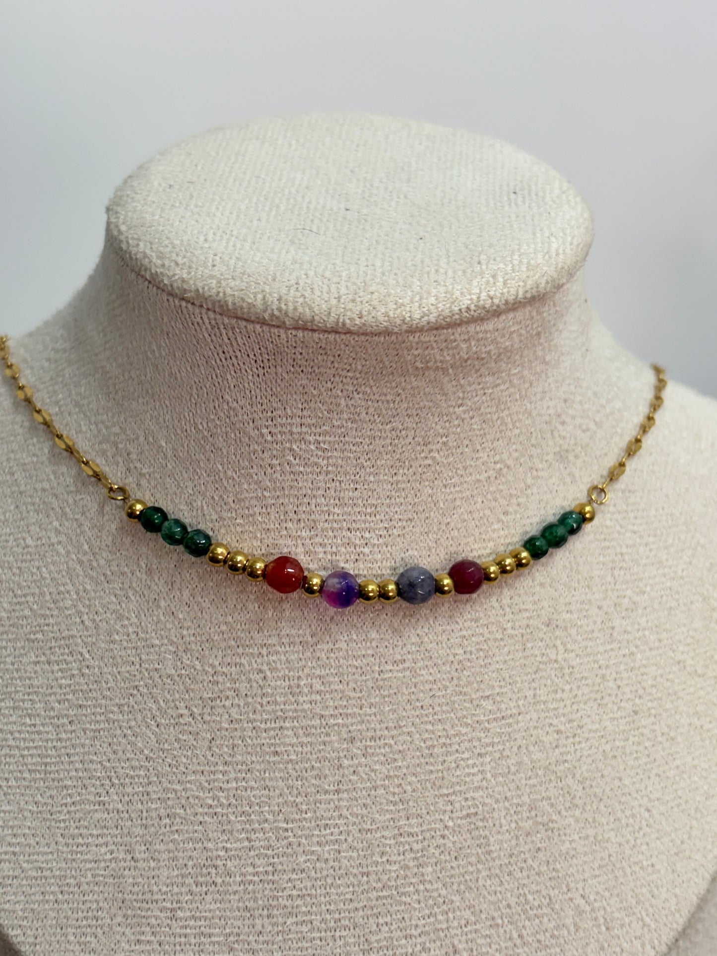 Collar piedras colores
