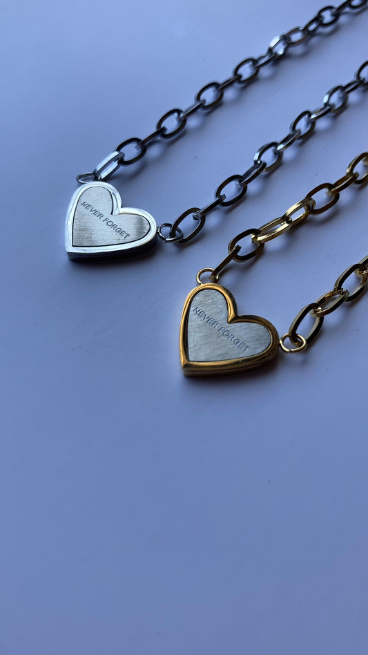 Collar corazon "never forget"